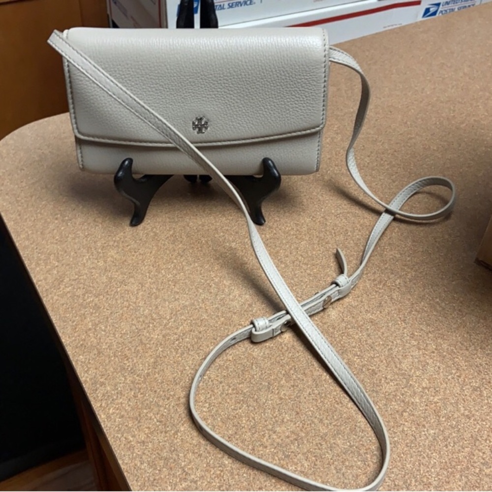Tory Burch Envelope Clutch Shoulder Crossbody Bag Grey Gray with Silver Details